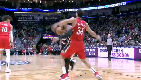 【NBA录像回放】开拓者vs鹈鹕第3节 沃克的打板命中压哨三分