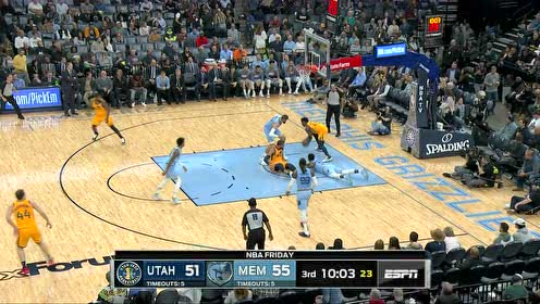 【NBA集锦】爵士vs灰熊第3节 小杰克逊一挑三轻舒猿臂2+1