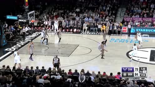 【NBA集锦】小打大的正确打开方式 格拉汉姆挑逗小乔丹命中长两分