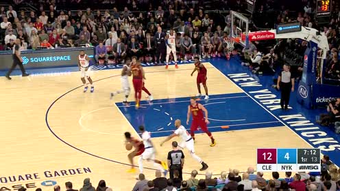 【NBA集锦】塞克斯顿灵敏嗅觉鬼手抢断 一马当先反击扣篮一气呵成