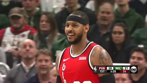 【NBA集锦】猛龙vs老鹰 范乔丹挑大梁攻老鹰伊巴卡欲复出