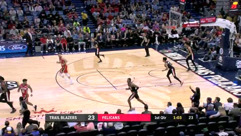 【NBA集锦】西蒙斯长传连线杰克逊 抬手打进底角三分