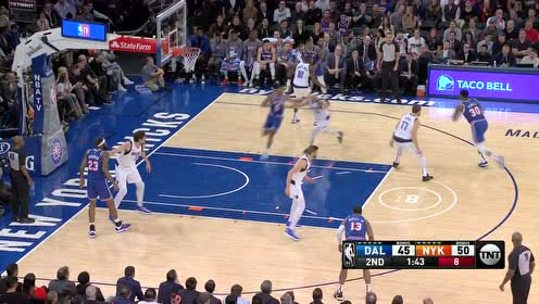 【NBA集锦】巴雷特陀螺转甩开东契奇单臂灌篮！罗宾逊再接双臂灌筐