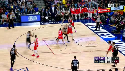 【NBA集锦】普拉姆利绚烂脚步假动作晃飞防守 轻轻松松上篮得手