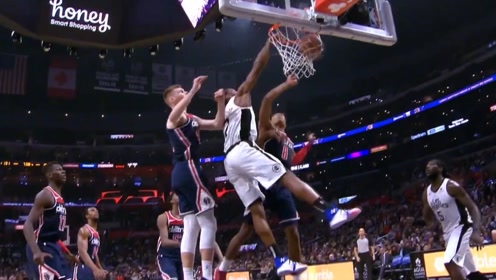 【NBA集锦】莱昂纳德一条龙单臂隔扣两人引爆全场 八村垒成背景板