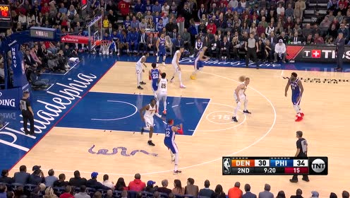 【NBA集锦】篮下水花四溅 双方三分对射互不相让