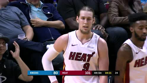 【NBA录像回放】尼克斯vs热火第4节 小德里克起飞空接暴扣挂筐欢呼