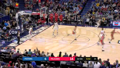 【NBA集锦】猿臂轻舒摘星拿月 海耶斯滑翔劈扣技惊四座