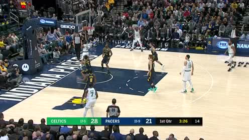 【NBA集锦】快准狠！布朗助攻沃克飞速上篮