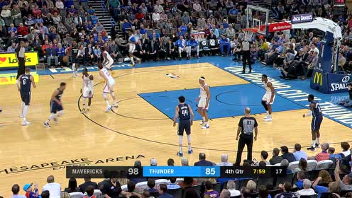 【NBA录像回放】独行侠vs雷霆第4节 东契奇顶开亚当斯抛投打进