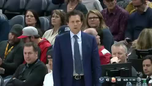 【NBA录像回放】黄蜂vs爵士第3节 戈贝尔钉板大帽泽勒