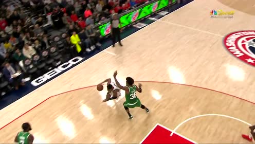 【NBA集锦】泰斯死亡封盖特洛伊布朗 杰伦布朗获罚球机会兴奋做起俯卧撑