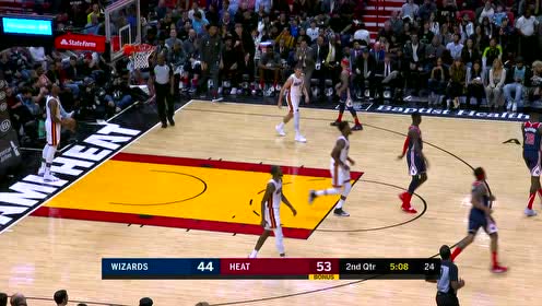 【NBA集锦】看他打球太享受 比尔空中漫步上篮打进