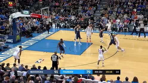 【NBA集锦】这操作简直硬气 伯顿猛虎下山内线吃饼