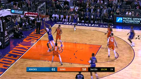 【NBA集锦】手感也会传染 布克左侧45度三分稳稳命中