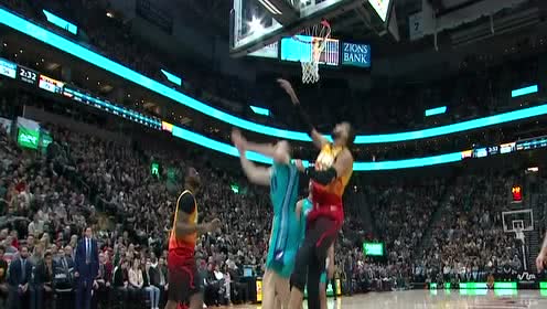 【NBA集锦】黄蜂92-109爵士 罗齐尔23分全场最高失衡命中超神2+1难救主