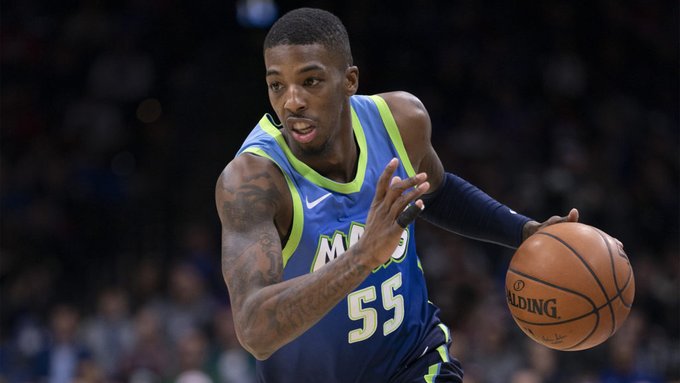 独行侠：东契奇、哈达威、克莱伯、芬尼-史密斯、鲍威尔