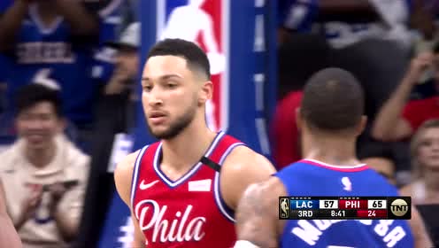 【NBA录像回放】快船vs76人第3节 莱昂纳德短距离冲刺翱翔战斧劈扣