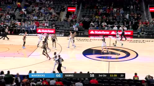 【NBA集锦】哈达威突破随手一抛 克勒贝尔空中接球双手暴力灌篮