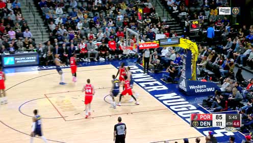 【NBA集锦】实为无情！比斯利再射冷血三分伤口撒盐