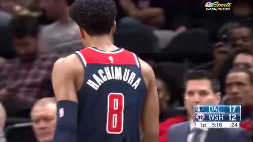 【NBA录像回放】独行侠vs奇才第1节 比尔独闯龙潭单臂劈扣