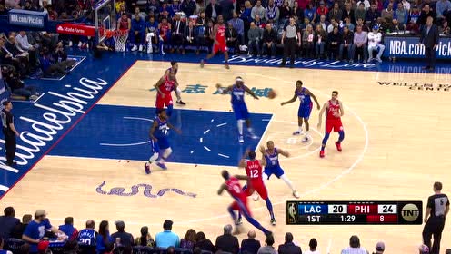 【NBA集锦】锁定今日最佳扣篮？哈里斯战旧主完成暴力隔扣