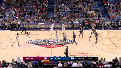 【NBA集锦】老哥硬气！英格拉姆篮下双手暴扣