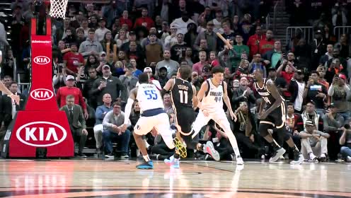 【NBA集锦】特雷杨上篮遭封盖 科林斯关键补篮杀死比赛