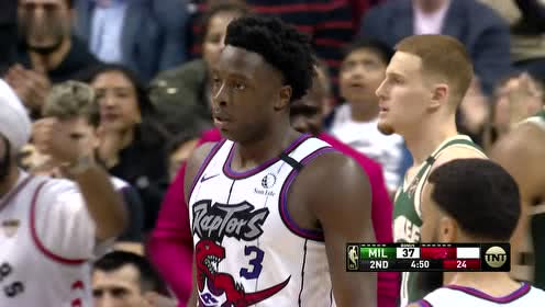 【NBA集锦】二话不说就是怼 阿奴诺比碾压突破上篮打成2+1