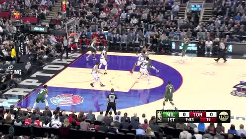 【NBA集锦】大洛三分穿云打开局面 伊巴卡外线架炮还以颜色