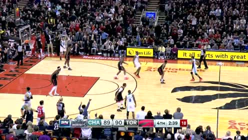 【NBA集锦】谁也不服谁！罗齐尔对飙洛瑞火热三分肆意轰筐