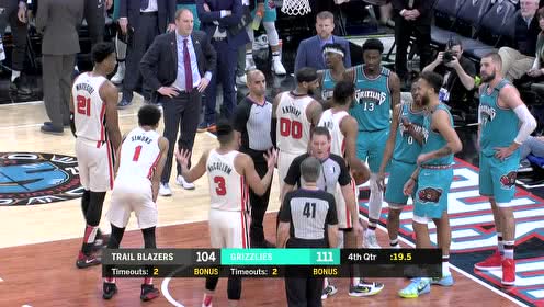 【NBA集锦】哥俩还没消气呢？ 怀特塞德暴力补扣再与瓦兰起口角