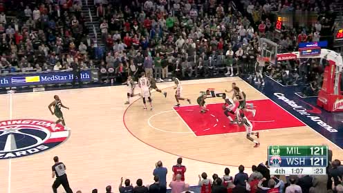 【NBA集锦】剧情要改写？ 比尔突然加速上篮得手反超比分