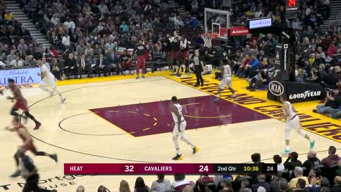 【NBA集锦】伊戈达拉击地助攻 席尔瓦空切扣篮劈山伐木