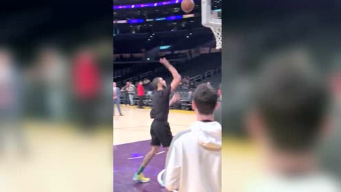 【NBA集锦】#随张指导去看球#塔图姆赛前训练手感火热 三分抛投样样精准