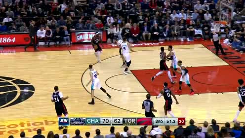 【NBA集锦】还得自己来！西亚卡姆连续突破上篮缩小分差