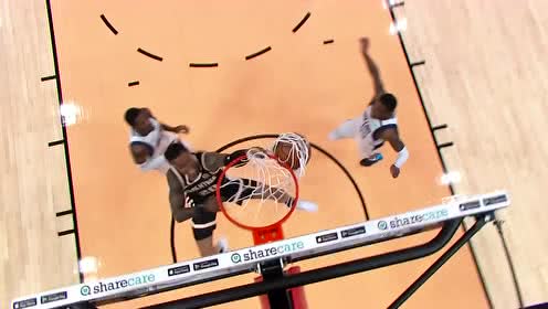 【NBA集锦】赫尔特秒传直塞篮下 科林斯无人盯防双手暴力炸筐