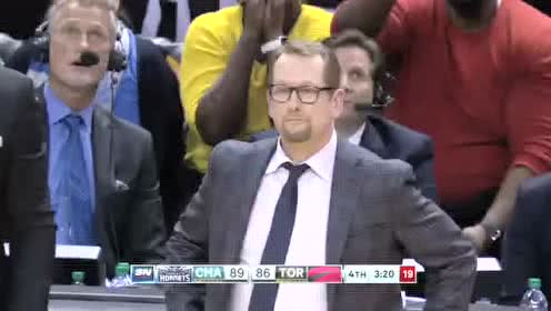 【NBA录像回放】黄蜂vs猛龙第4节 洛瑞绝平三分砸筐而出