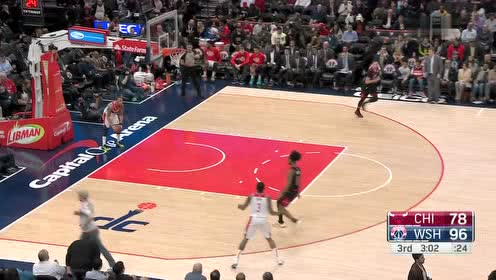 【NBA集锦】洒洒水啦！拉文出面反击抢断暴扣秀的一匹