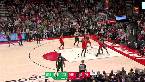 【NBA集锦】凯尔特人118-106开拓者 塔图姆36分绿军六人上双轻取开拓者