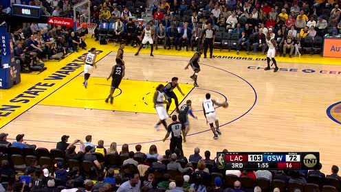 【NBA集锦】这饼吃的是真香 哈雷尔接击地妙传双手暴力炸筐