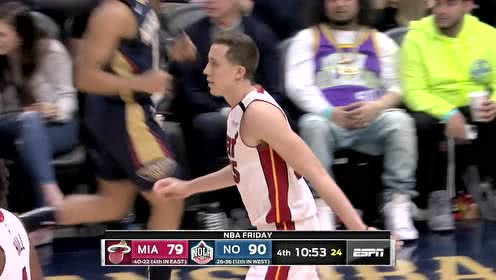 【NBA集锦】罗宾逊连线阿德巴约 突破过人双臂挂筐