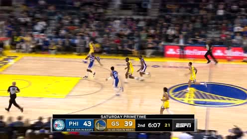 【NBA集锦】野兽出没请注意 帕斯卡尔无惧双人围堵强硬反击上篮