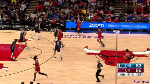 【NBA集锦】誓要保卫主场 波特三分还击哈达威远射保持领先