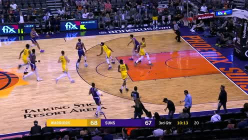 【NBA集锦】布克稳稳手感三分一发入魂 维金斯人群中拔起强硬上篮