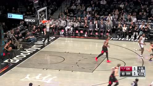 【NBA集锦】比一比谁的火力更强？勒韦尔干拔不讲理三分马尔卡宁以牙还牙