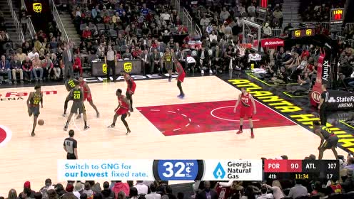 【NBA集锦】太过轻松随意！雷迪什闪展腾挪飞身上篮只在一瞬间