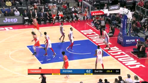 【NBA集锦】泥人也有三分火气 加里纳利杀入禁区罕见劈扣