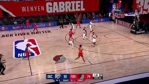 【NBA集锦】身轻好似林中燕 施罗德被犯规失衡打成2+1