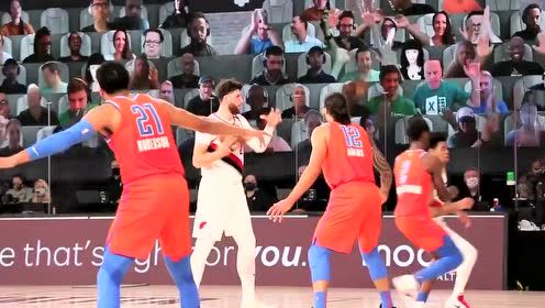 【NBA集锦】天赋满满 开拓者二次进攻让西蒙斯双脚起跳平筐暴扣